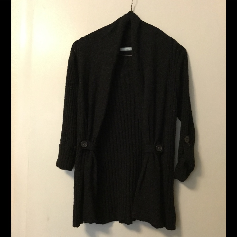 Cardigan sweater